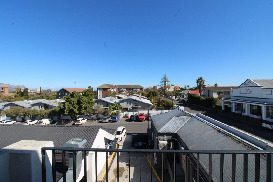 To Let 2 Bedroom Property for Rent in Somerset West Western Cape